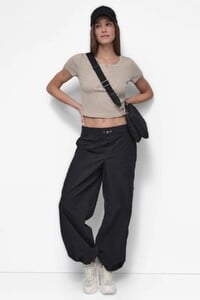 DKNYDP30324_25A_DP5T1149_PBL_RETAIL.jpg