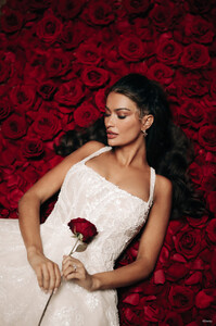 DP402-Belle-05__01891.jpg
