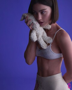 Gracie Abrams - Cosmopolitan [2025.02.05] 07.jpg