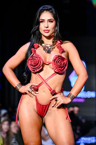 Hottie6_0.jpg