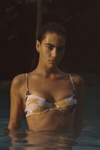 LOOK7_020.thumb.jpg.2e48a0f6a2f3bbdb86c3a1c97c8e0000.jpg