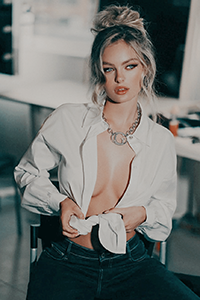 Lauren Alexander3.png