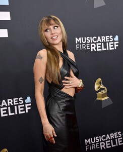MileyNow200.jpg