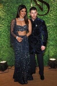 Priyanka_Malaysia_281529~46.jpg