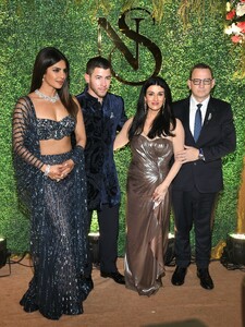 Priyanka_Malaysia_283229~27.jpg