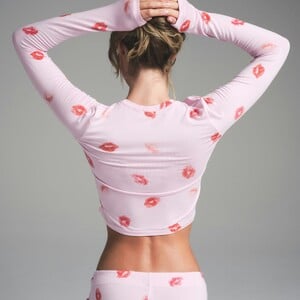 TP-LST-5743W-CBK-OA-SKIMS-LOUNGEWEAR_0016-BK.jpg