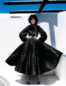 Vogue-Paris-November-2015-Mica-Arganaraz-and-Rianne-Van-Rompaey-by-Mario-Testino-10.thumb.jpg.c0512a2314496f02dcd00c71f8f7a8d1.jpg