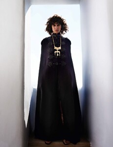 Vogue-Paris-November-2015-Mica-Arganaraz-and-Rianne-Van-Rompaey-by-Mario-Testino-11.thumb.jpg.53bd8ad047cfcd16c7b56f191976cfc4.jpg
