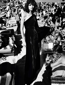 Vogue-Paris-November-2015-Mica-Arganaraz-and-Rianne-Van-Rompaey-by-Mario-Testino-21.thumb.jpg.5d4c614324cc13ddb6a45f16dac30fd4.jpg