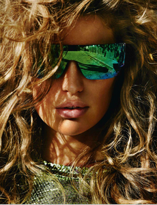 Vogue_Paris_-_Avril_2014-175.thumb.png.e39bccfa4b3e51a40eabe5ea54de0a30.png