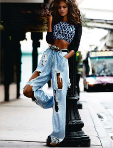 Vogue_Paris_-_Avril_2014-177.thumb.png.96cba0a1c97f6be598130357a5af5507.png