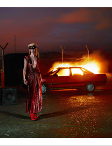Vogue_Paris_-_Avril_2014-211.thumb.png.77c5ab15f66c4e5854410edb7fa0c21c.png