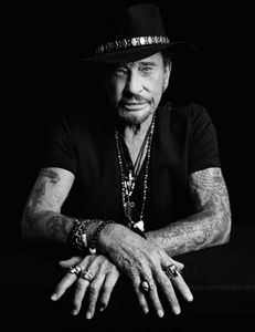 Vogue_Paris_-_Octobre_2015-1276.thumb.png.eb486a92b6b35cc3d2de0a0f8882edc1.png