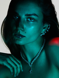 Vogue_Paris_-_Octobre_2015-720.thumb.png.2733c81bbcf1a73bd6ee66ba64a3f863.png