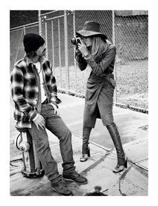 Vogue_Paris_Fevrier_2013-210.thumb.png.0740e95722f3ae899298d5ac8259ed76.png