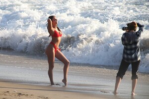 Zita-Vass-Veronica-Sams-in-Malibu-01 (14).jpg