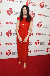abigail-spencer-at-2025-aha-s-red-dress-collection-2.jpg
