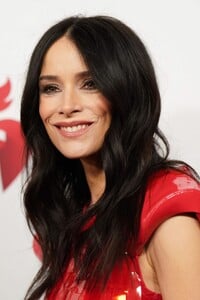 abigail-spencer-at-2025-aha-s-red-dress-collection-4.jpg