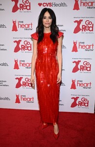 abigail-spencer-at-2025-aha-s-red-dress-collection-5.jpg