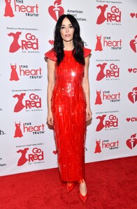 abigail-spencer-at-2025-aha-s-red-dress-collection-7.jpg