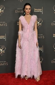 abigail-spencer-creative-arts-emmy-awards-in-los-angeles-01-07-2024-6.jpg