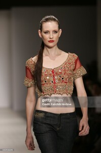 cassianes07jeanisis-03a.thumb.jpg.19dd632e527cf242ee39b954d35fed8f.jpg