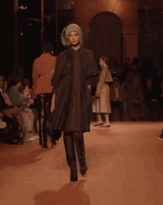 catwalkats.thumb.gif.689450f3b8809281c68f7ce848225c81.gif