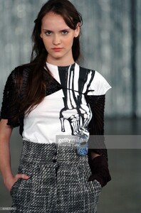 dreher f05fauseHaten---52057371-.jpg