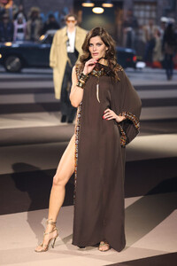 dsquared2_fontana-1024x1536.thumb.jpg.022e202da4ea37edcf7c0ca571e74f2f.jpg