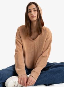 erjkt04201_roxy,w_clb0_frt9.jpg