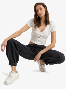 erjnp03577_roxy,w_kta0_frt9.jpg