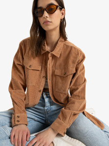 erjwt03630_roxy,w_clb0_frt9.jpg