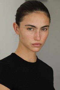 gallery_model_IonxyqwjAtEP.jpg