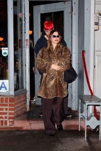 hailey-bieber-s-mob-wife-chic-a-fashion-marathon-in-nyc-with-justin-1.jpg