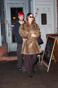 hailey-bieber-s-mob-wife-chic-a-fashion-marathon-in-nyc-with-justin-3.jpg