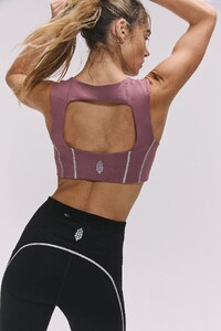 images.urbndata-12.thumb.jpg.5a5d0a93b4afc2e114ef13a9c1cfe638.jpg