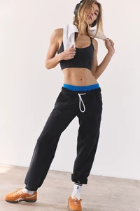 images.urbndata-25.thumb.webp.fd09f9e9404d0b26916133eb80696378.webp