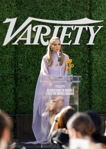 jennifer-lopez-stuns-in-ethereal-purple-gown-at-palm-springs-film-festival-2025-1.jpg