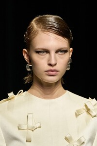 jil-sander-clp-f25-016.thumb.jpg.dfdb80c94c007afa366fb838f829ae84.jpg