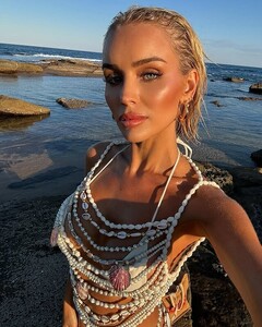 julia_cavanagh_475896837_18483228112041695_1091739255072923814_n.jpg