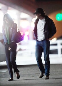 kaia-gerber-seen-with-lewis-pullman-in-la-01.29.2025-3.jpg