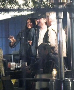 kaia-gerber-seen-with-lewis-pullman-in-la-01.29.2025-4.jpg