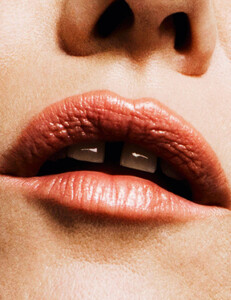 paradis_09.thumb.jpg.6ff9827c20fa14cf908e0ba24694e3c1.jpg