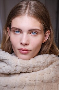 sportmax-bks-f25-089.thumb.jpg.1ad7ec7ffccf0ab06cd728fb22877dc1.jpg