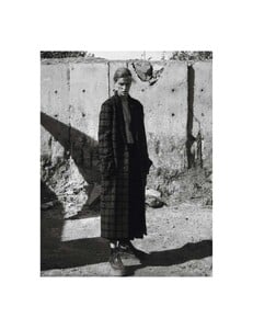 vogue-paris-10-2014_by-david-sims_(8).thumb.jpg.32b90bc19daf853bb7d1aa48fa646420.jpg