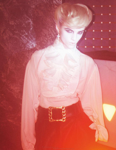 vogue-paris-2013-aout-153.thumb.png.db5a659848d3a552df4cc99ff0a107cc.png