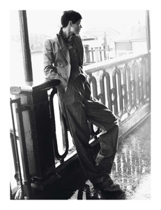 vogue-paris-2013-aout-164.thumb.png.a14750a4be6e6f6416e29d06c04819ad.png