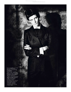 vogue-paris-2013-aout-168.thumb.png.74a74f918779fc17ec5f679db4aa04a7.png