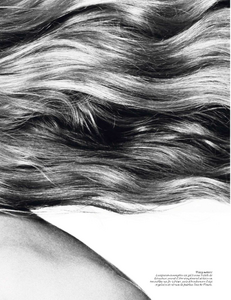 vogue-paris-2013-aout-189.thumb.png.71e0e16864ee66d71b83f74d6edb334e.png