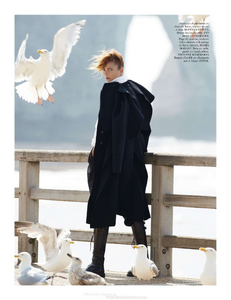 vogue-paris-2013-aout-201.thumb.png.bc0f0d89959e6466f3b84b0e9ebfcf71.png